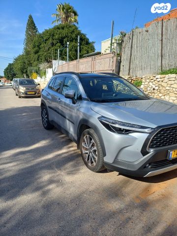 טויוטה קורולה קרוס