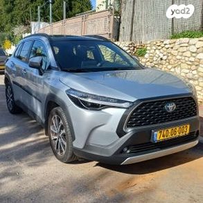 מודעת רכב טויוטה קורולה קרוס