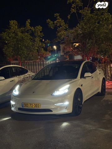 מודעת רכב טסלה מודל 3