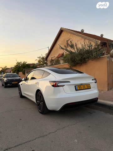 מודעת רכב טסלה מודל 3