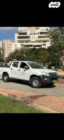 מודעת רכב איסוזו די-מקס