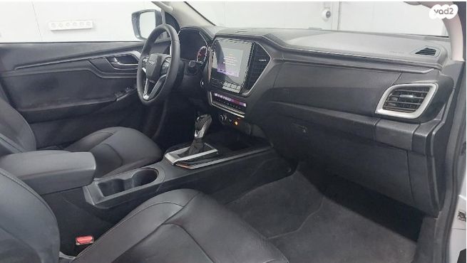 איסוזו די-מקס