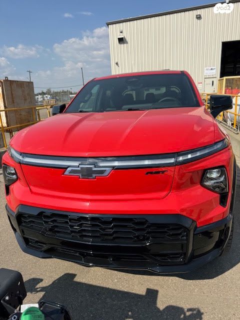 מודעת רכב שברולט סילברדו EV