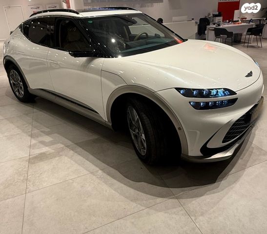 מודעת רכב ג'נסיס GV60 2