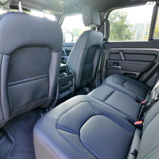 לנד רובר דיפנדר