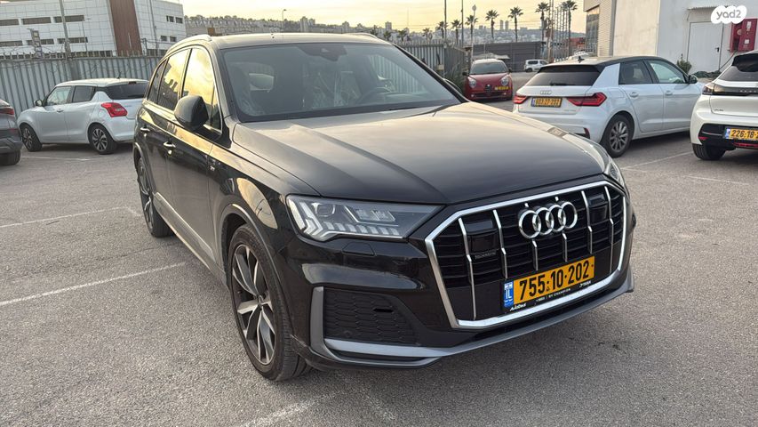 מודעת רכב אאודי Q7