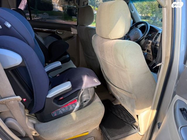 טויוטה לנד קרוזר