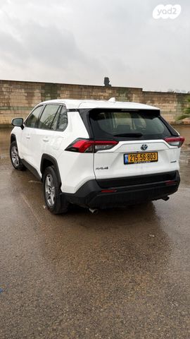 טויוטה RAV4