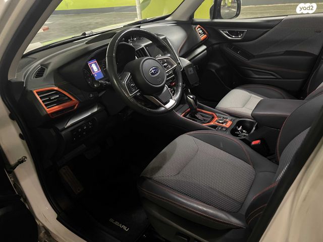 סובארו פורסטר