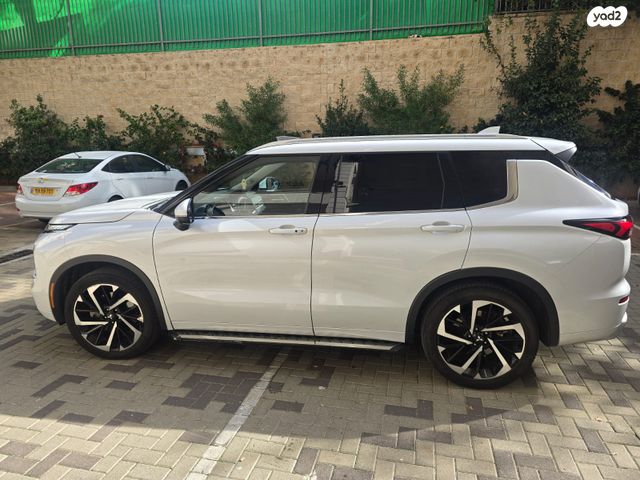 מיצובישי אאוטלנדר