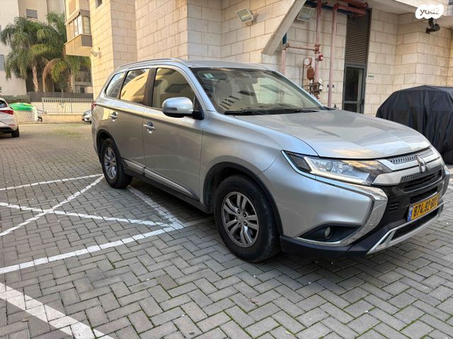 מיצובישי אאוטלנדר