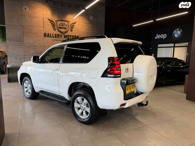 טויוטה לנד קרוזר