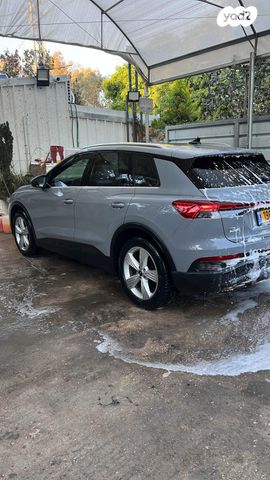 מודעת רכב אאודי Q4 e-tron
