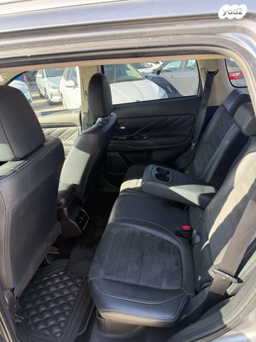 מיצובישי אאוטלנדר