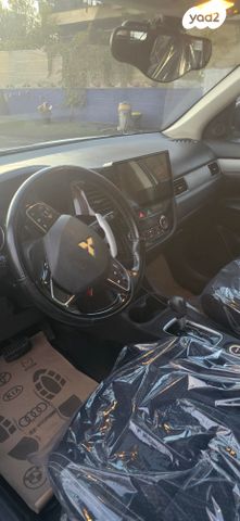 מיצובישי אאוטלנדר