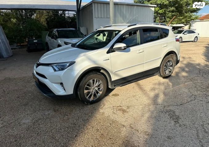 מודעת רכב טויוטה RAV4