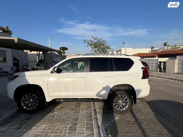 מודעת רכב טויוטה לנד קרוזר