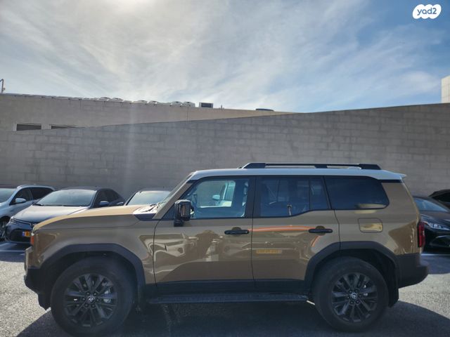 טויוטה לנד קרוזר