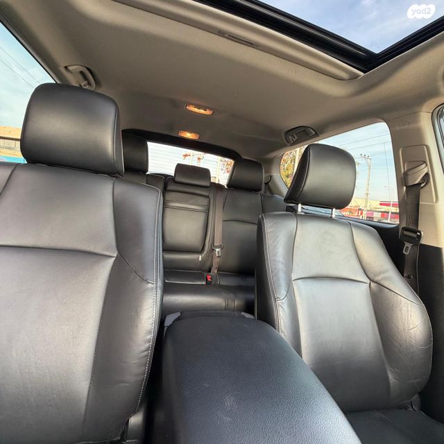 טויוטה לנד קרוזר