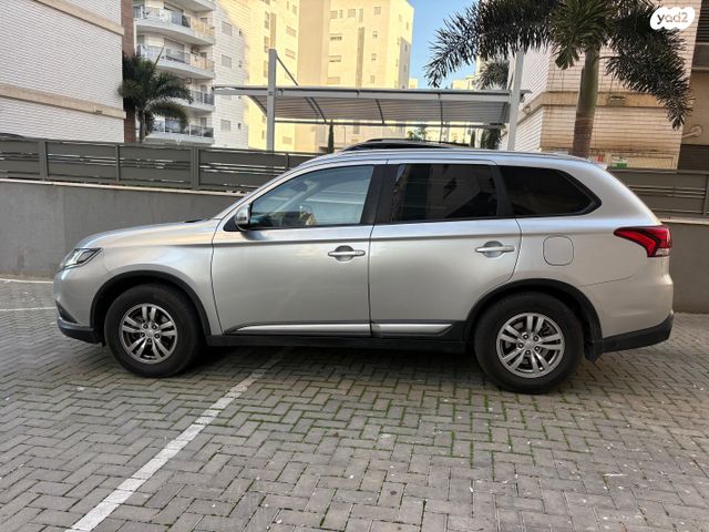 מיצובישי אאוטלנדר