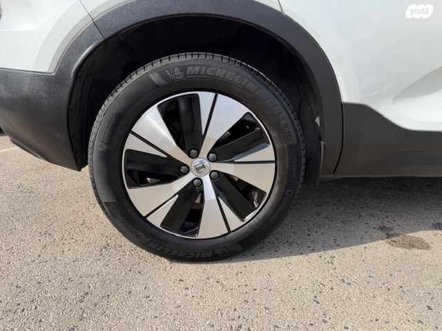 וולוו XC40