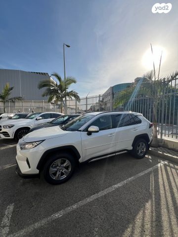 טויוטה RAV4