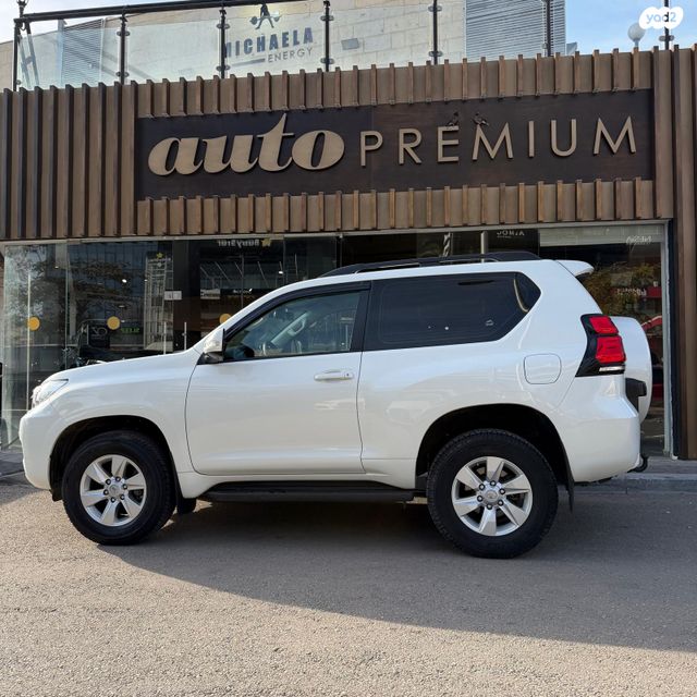 טויוטה לנד קרוזר