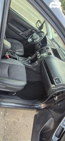 סובארו פורסטר