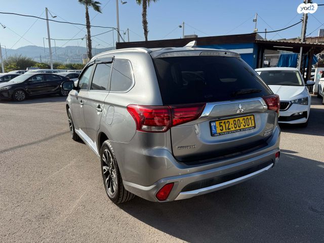 מיצובישי אאוטלנדר