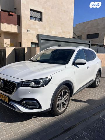 מודעת רכב אם ג'י EHS PHEV