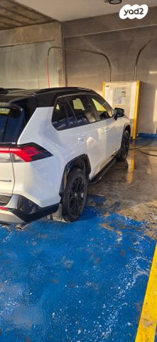 טויוטה RAV4