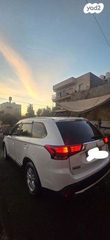 מיצובישי אאוטלנדר