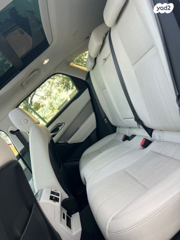 לנד רובר ריינג' רובר ולאר