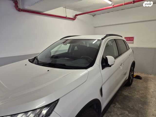 מודעת רכב מיצובישי ASX