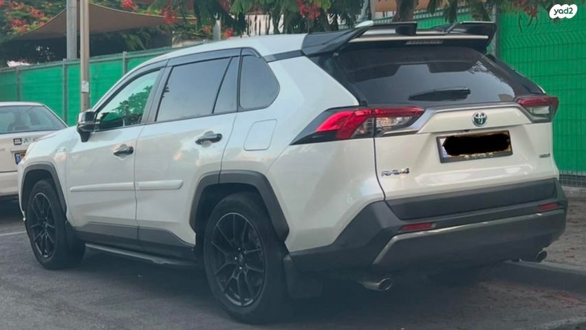 טויוטה RAV4