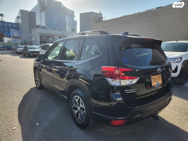 סובארו פורסטר