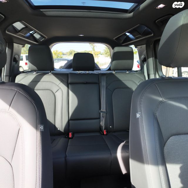 לנד רובר דיפנדר