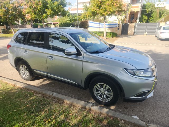 מיצובישי אאוטלנדר