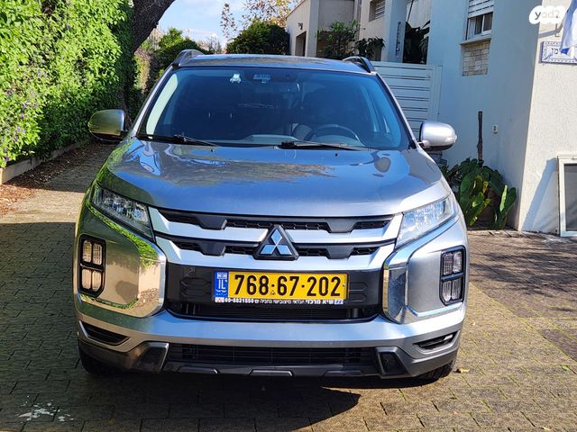 מודעת רכב מיצובישי ASX