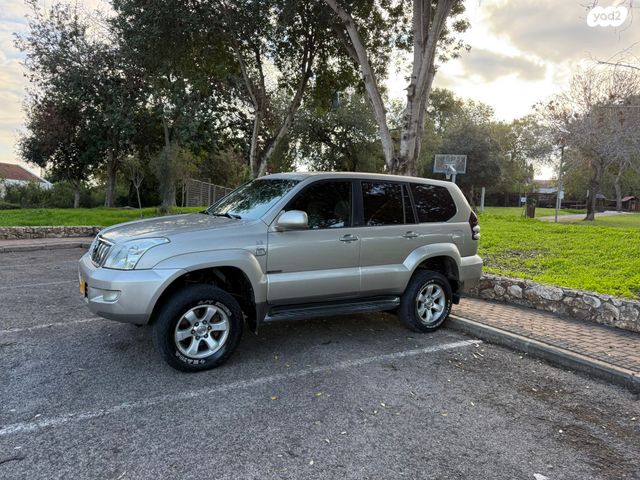 מודעת רכב טויוטה לנד קרוזר