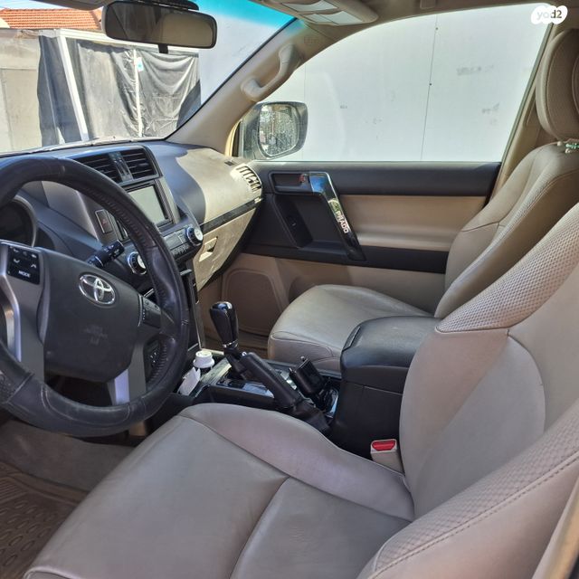 מודעת רכב טויוטה לנד קרוזר