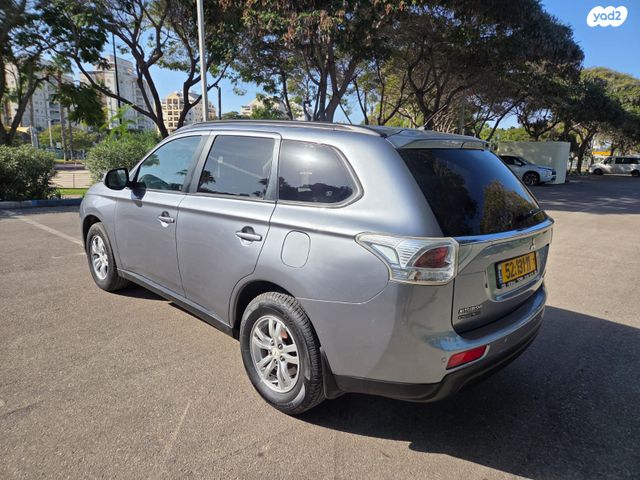 מיצובישי אאוטלנדר