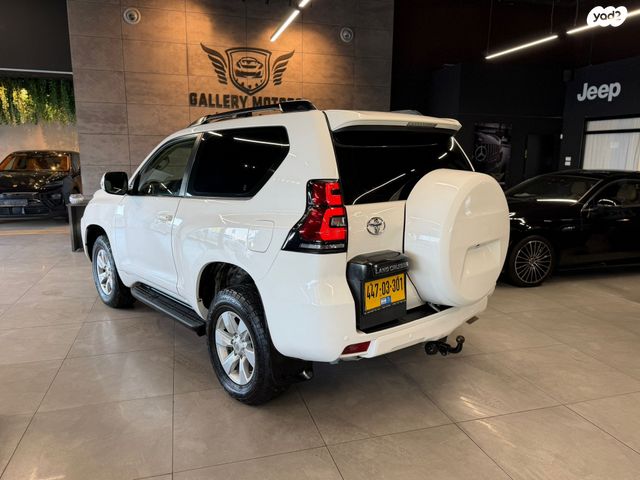 טויוטה לנד קרוזר