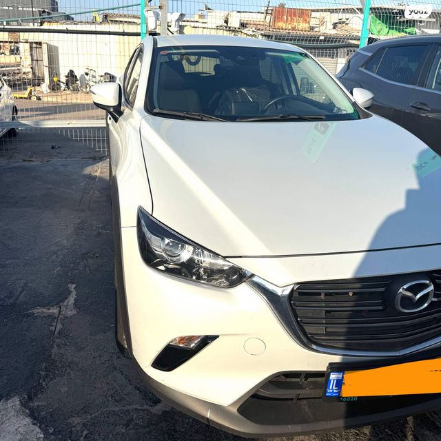 מודעת רכב מאזדה CX-3