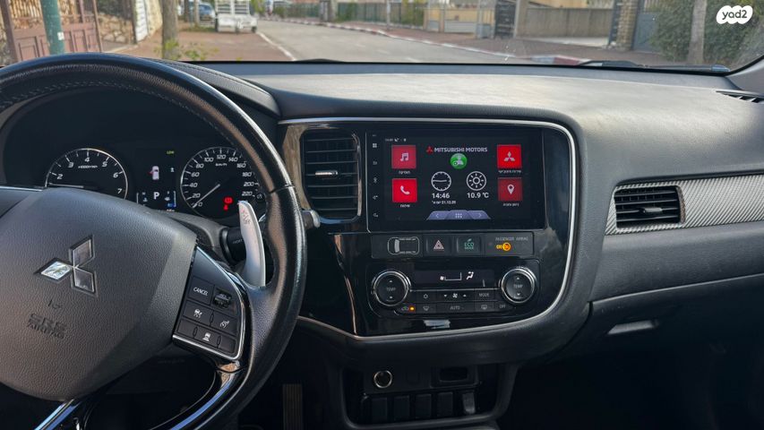 מיצובישי אאוטלנדר