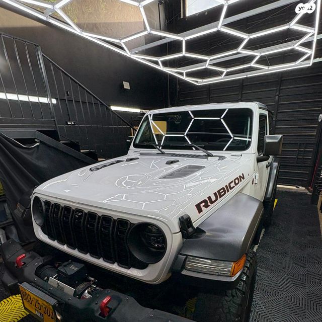 מודעת רכב ג'יפ רנגלר