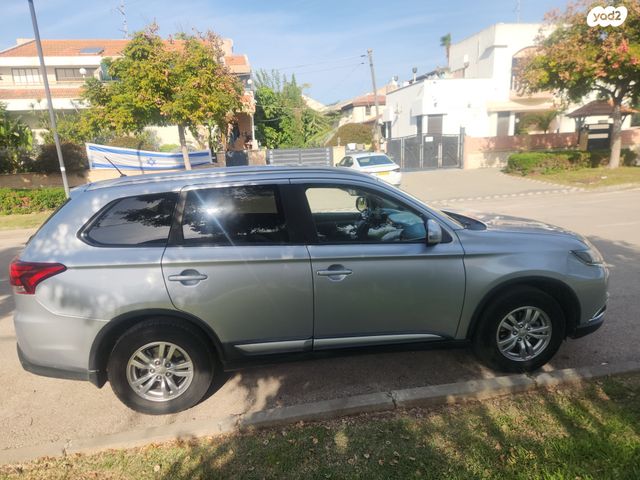 מיצובישי אאוטלנדר