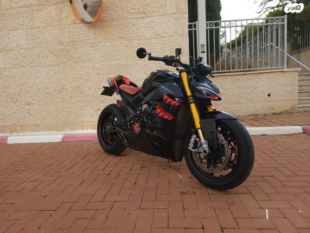 מודעת רכב דוקאטי סטריטפייטר V4