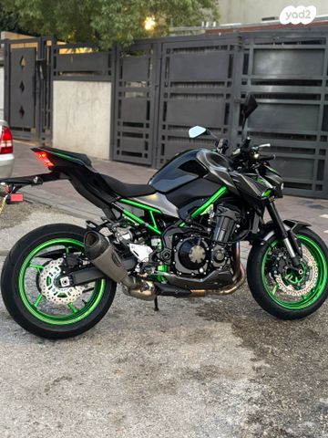 קאוואסאקי Z900