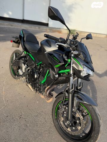 קאוואסאקי Z650
